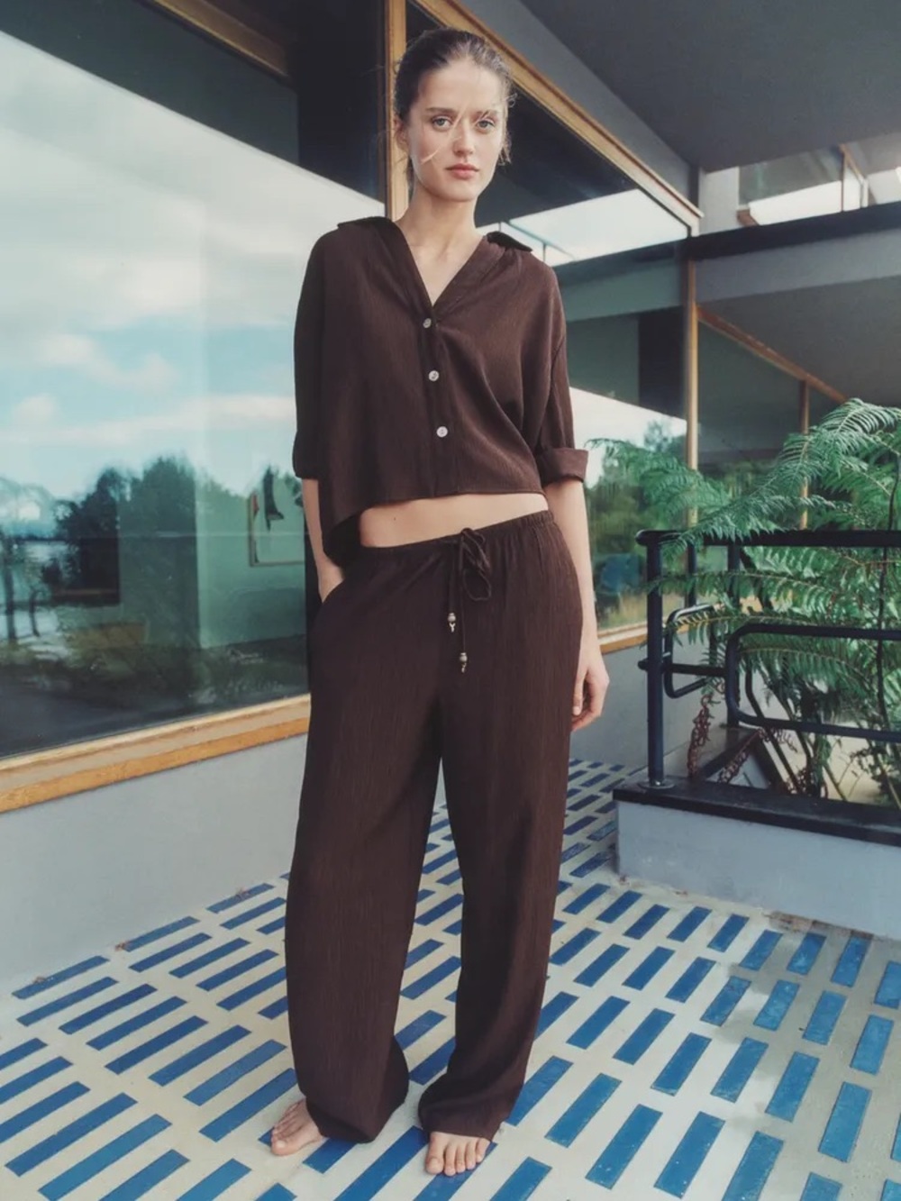 Zara Flowy Straight Leg Pants New Season in Brown | Size: Small